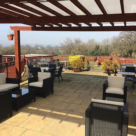 Hunters Lodge Inn Wincanton Exterior photo
