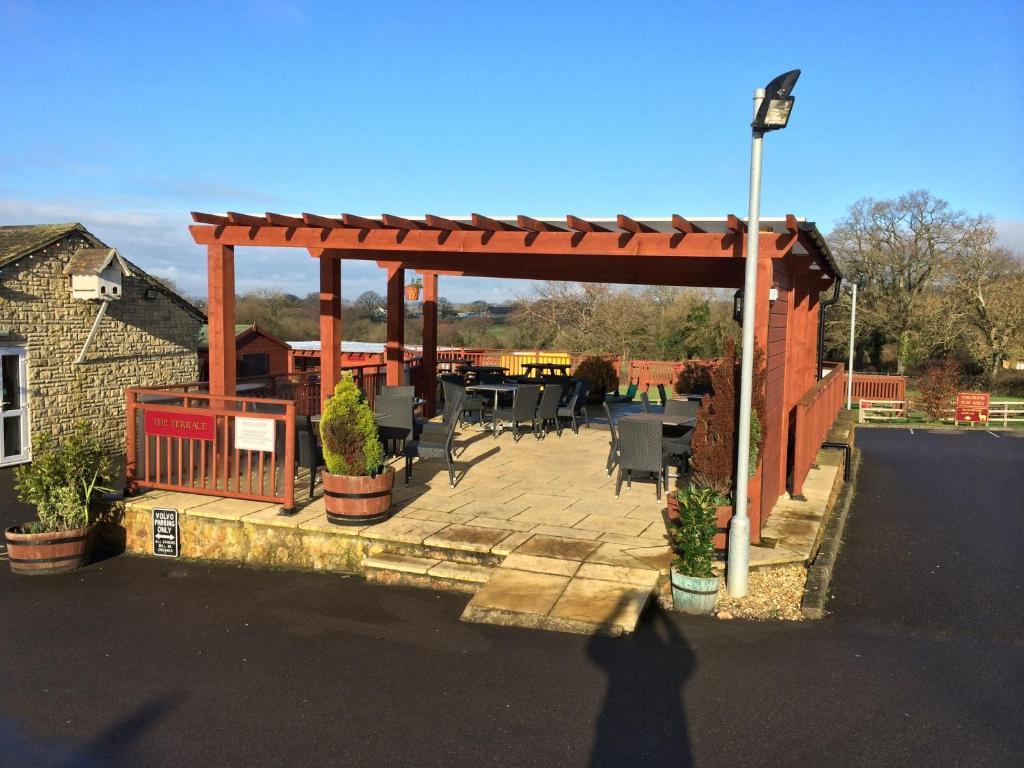 Hunters Lodge Inn Wincanton Exterior photo